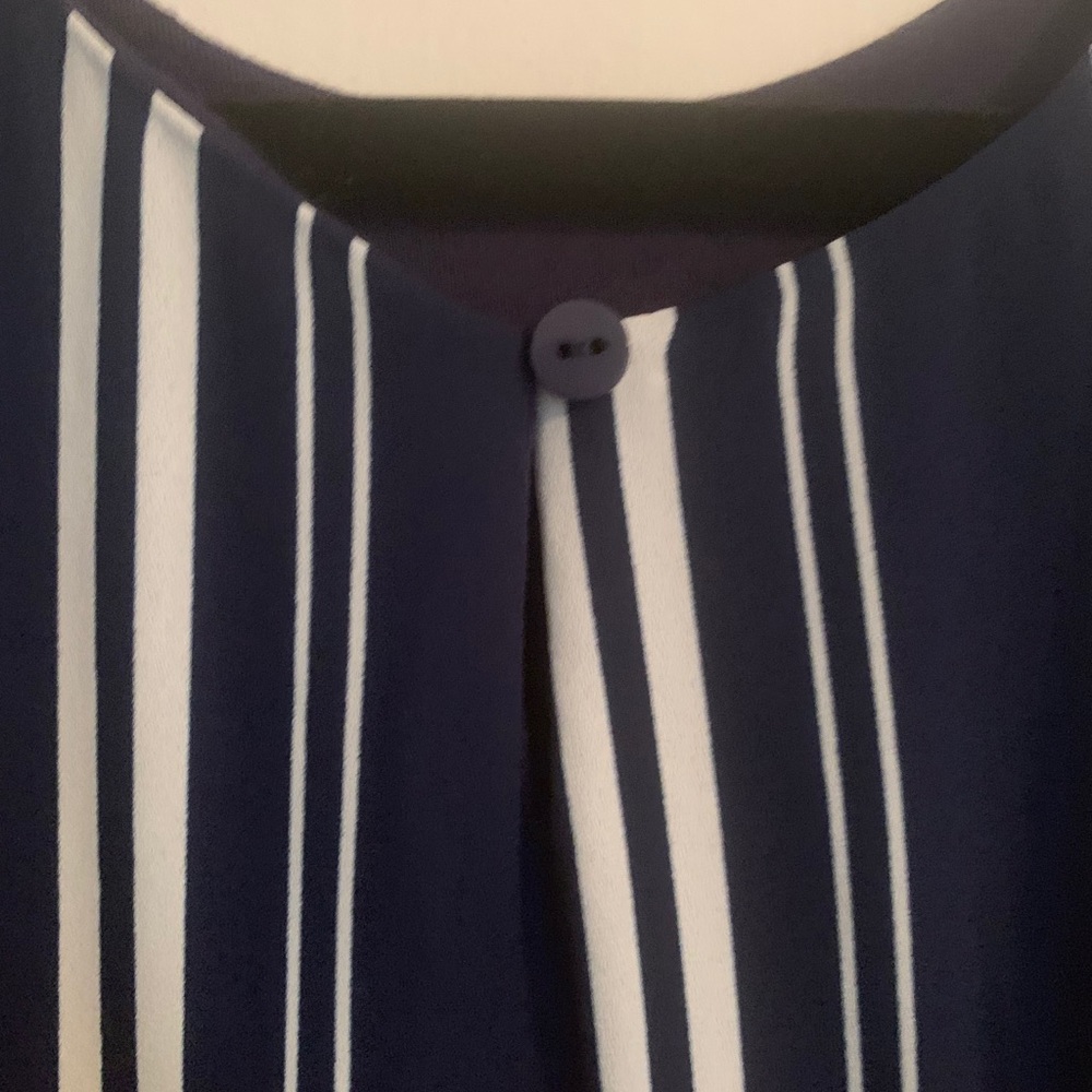 Flowing Long Tank top - Picture 3 of 4